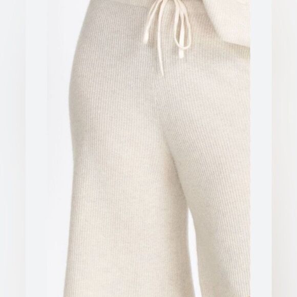 Calme Johnny Was 100% cashmere knit oatmeal ribbed Bermuda shorts NWT. Medium - Picture 7 of 8